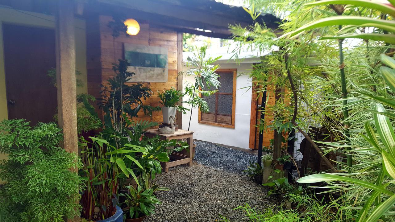 Marius B&B & Hostel Silang Exterior foto